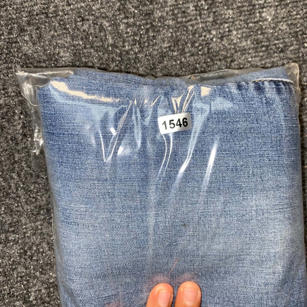 Levi Strauss 314 Shaping Straight Womens Blue Jeans Size 28x34 Light Wash - Picture 12 of 12